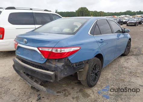 2017 Toyota Camry Le z USA, uszkodzony, nr VIN 4T1BF1FK8HU737632